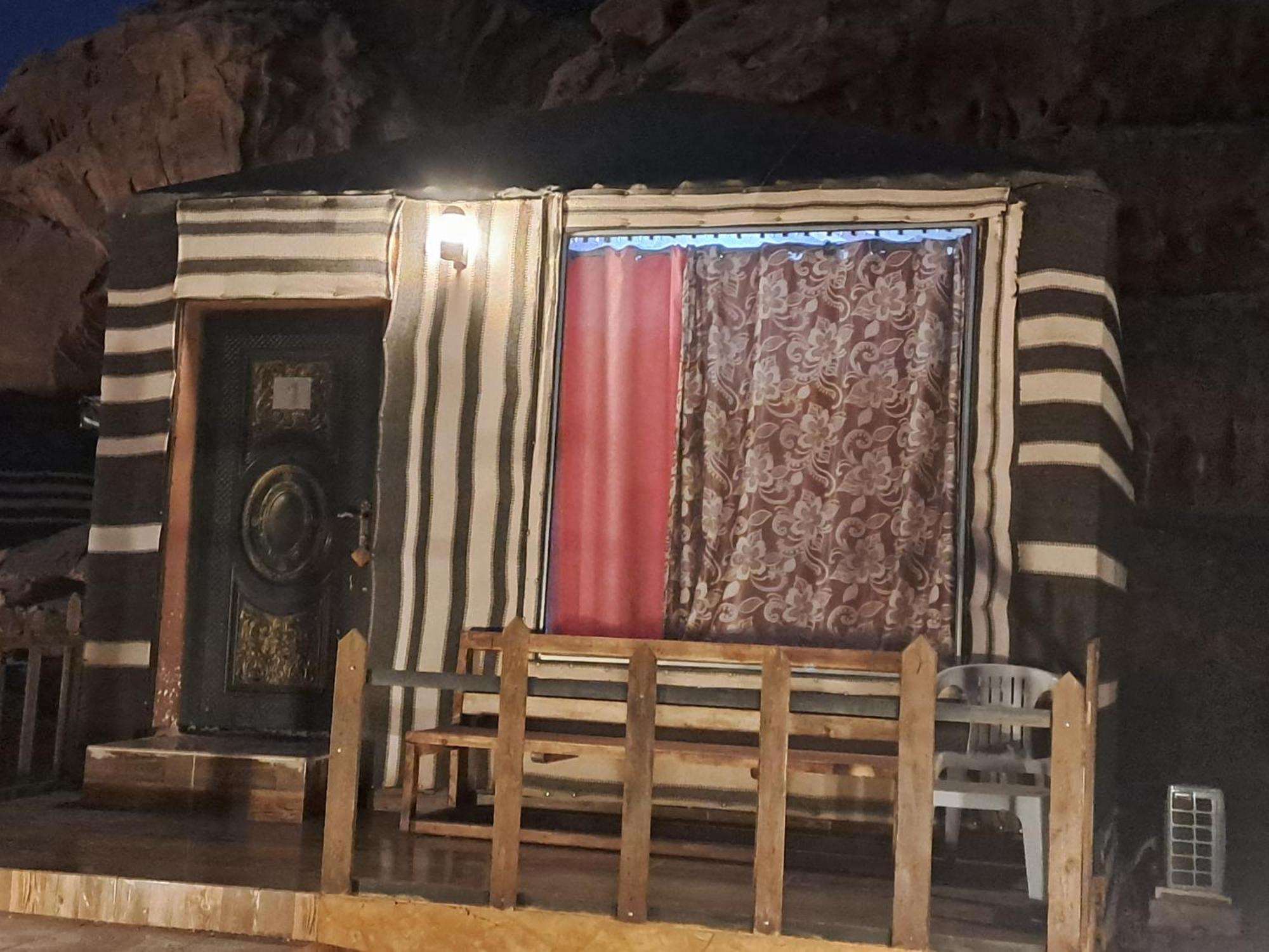 Taj Wadi Rum Camp Kültér fotó